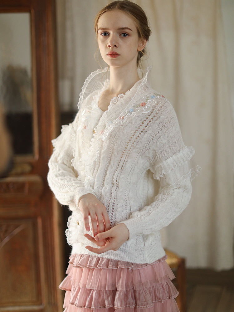 Romantic White Lace-Collared Blouse