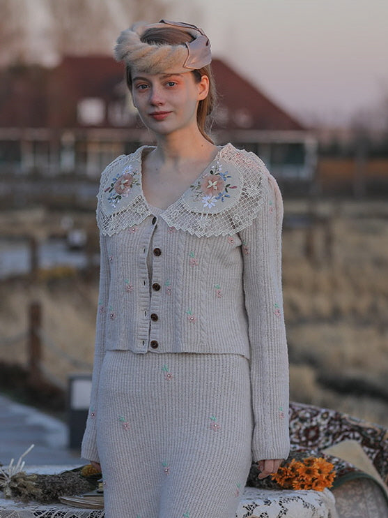 Embroidered Blossom Beige Knit Skirt