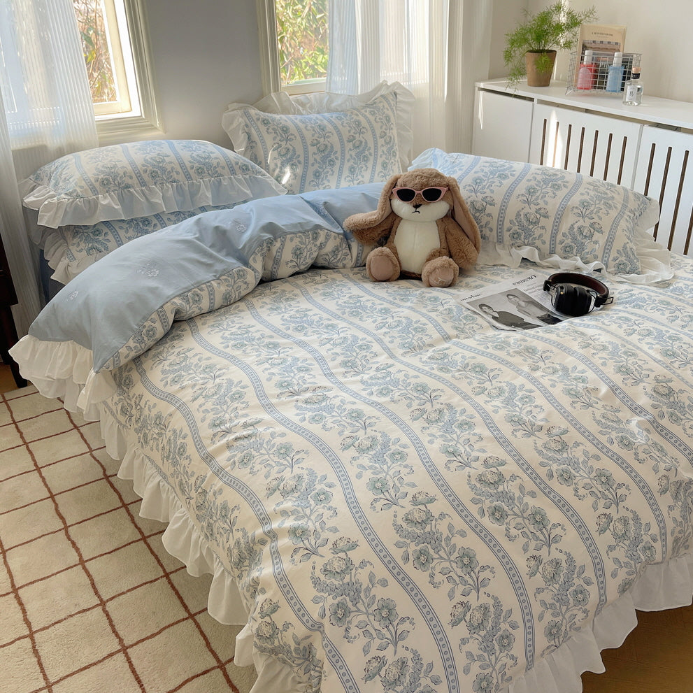 Cottagecore Blue Floral Bedding Set