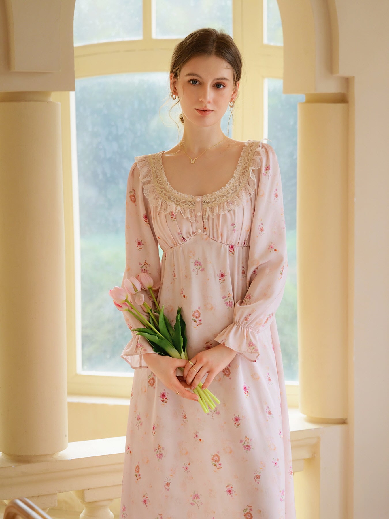 Vintage Lace Trim Floral Nightgown