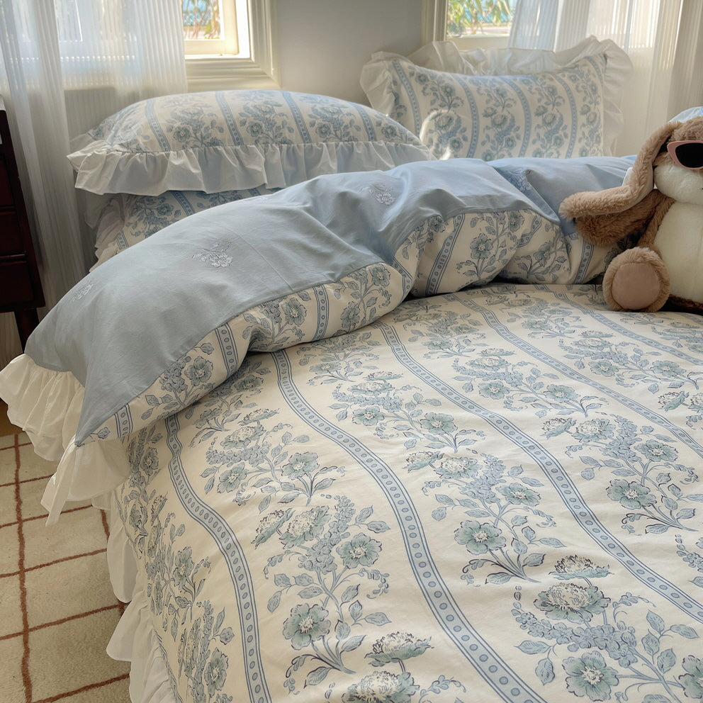 Cottagecore Blue Floral Bedding Set