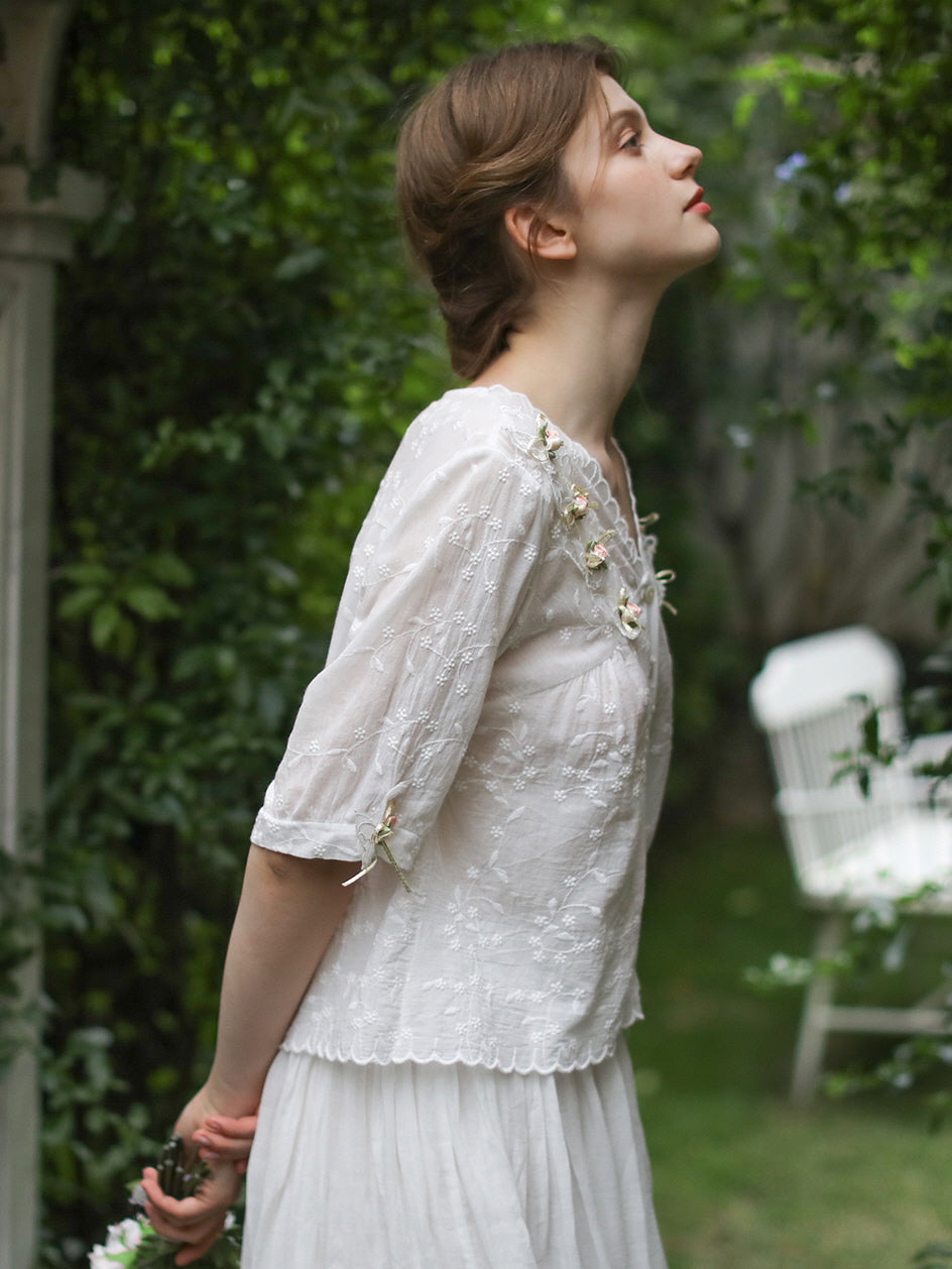 Ella's Retro Floral Elegance Blouse