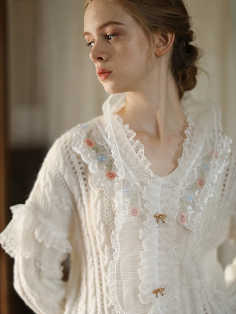 Romantic White Lace-Collared Blouse