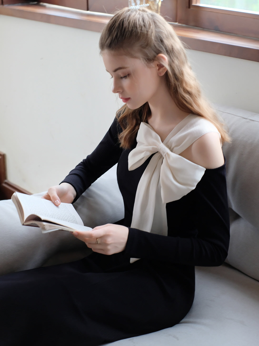 Elegant Bow-Accent Mermaid Knit Dress