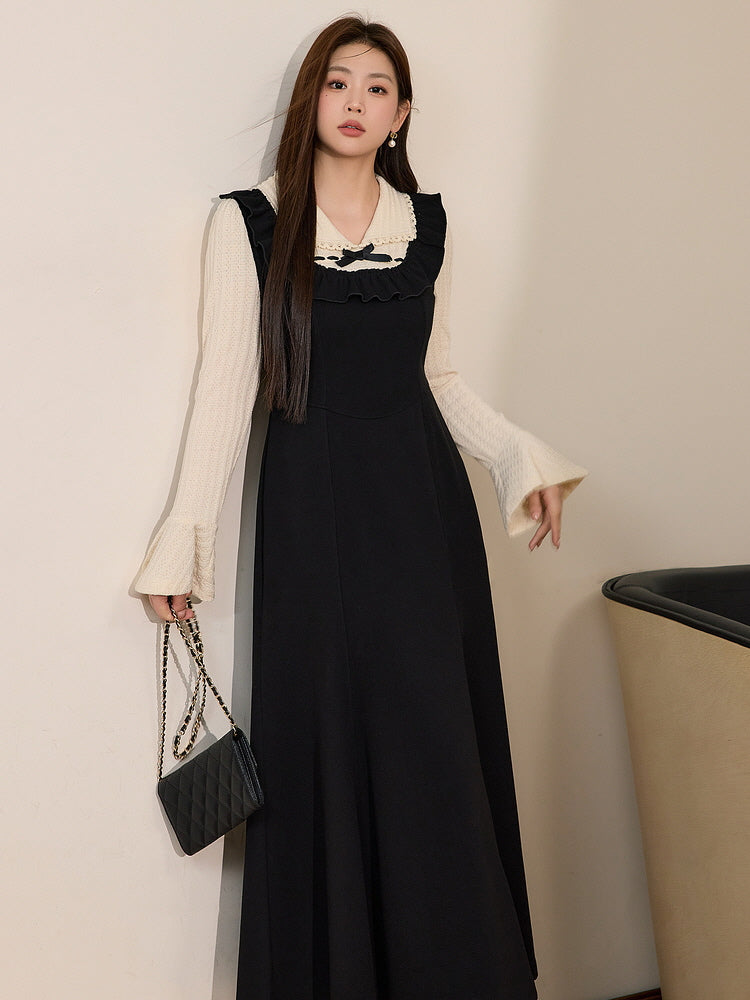 dress with lace collar and cuffs Vintage 1940's Black Dress With Lace Collar and Cuffs