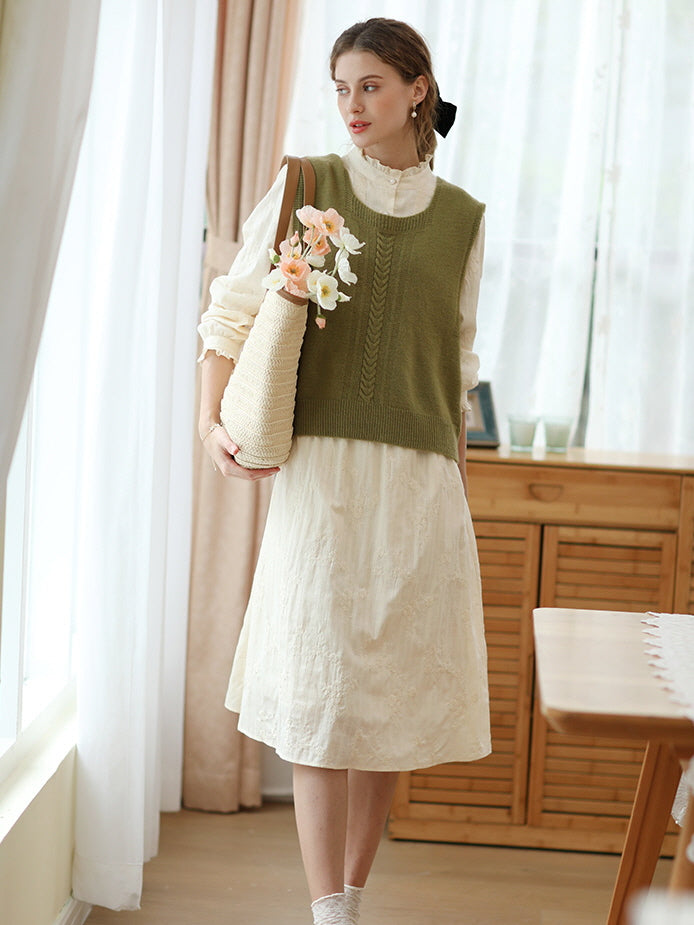 Vintage-Inspired Floral Embroidered Cotton Dress