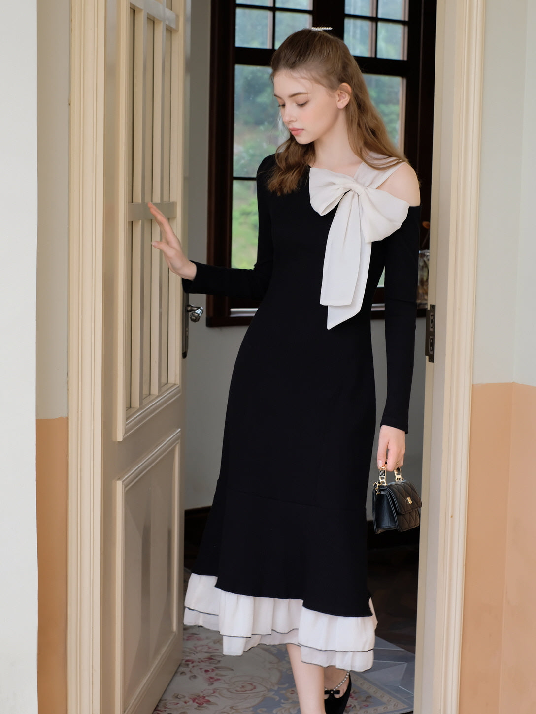 Elegant Bow-Accent Mermaid Knit Dress