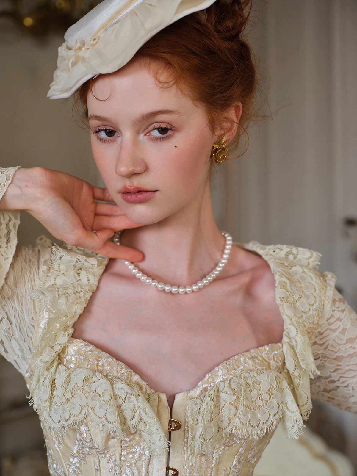Elegant Vintage Lace-Up Corset Top