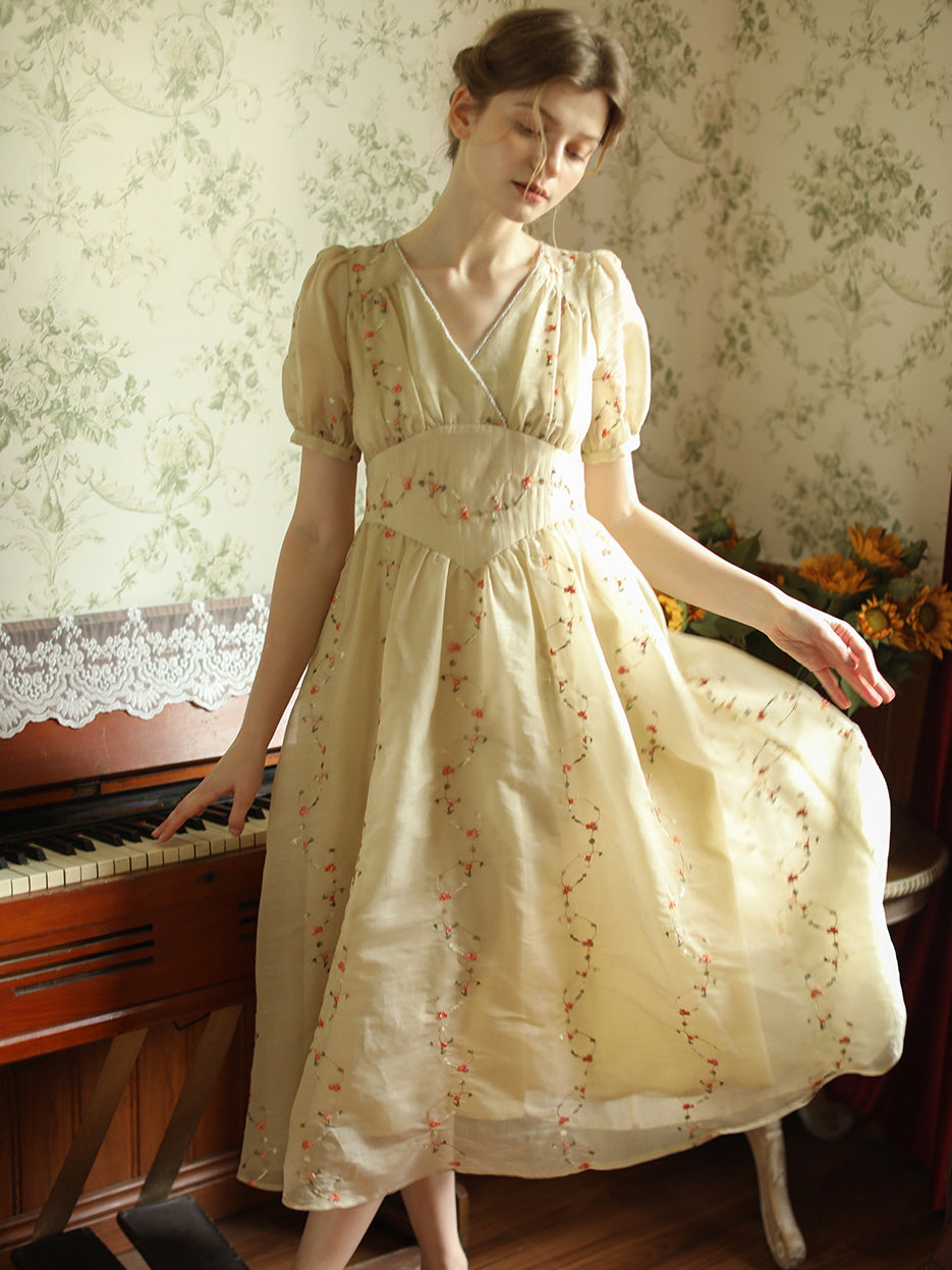 Claire's Vintage Floral Elegance Dress Beige / M