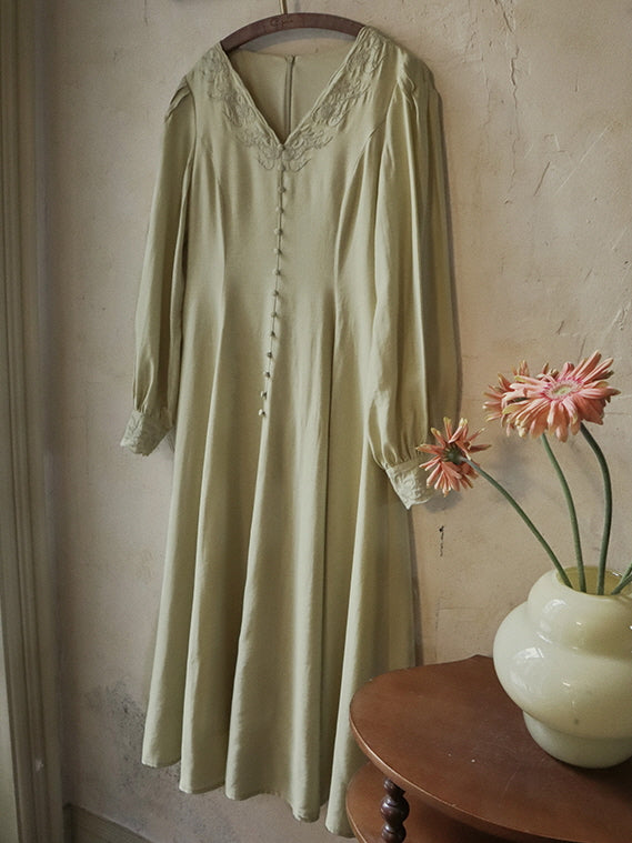 Vintage-Inspired Embroidered Buttoned Dress