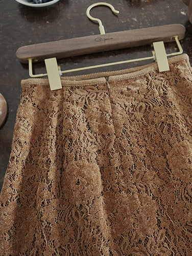 Vintage-Inspired Floral Lace Skirt