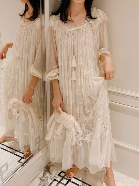 Elizabeth's Royal Lace Nightwear