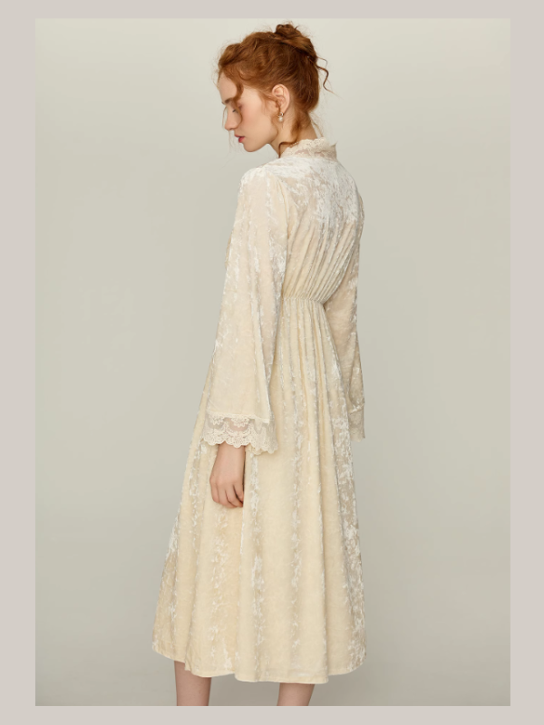 Ivory Velvet Garden Lace Nightgown Set
