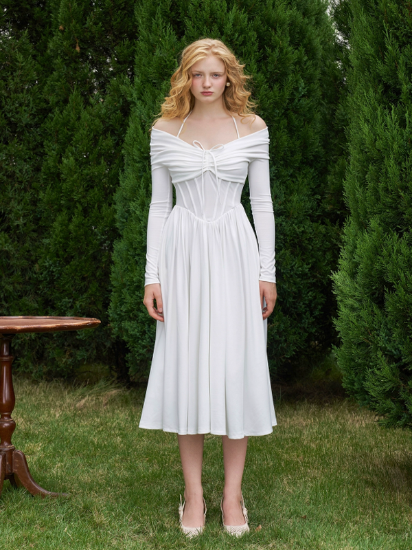 Glimpses of a Timeless Reverie Dress