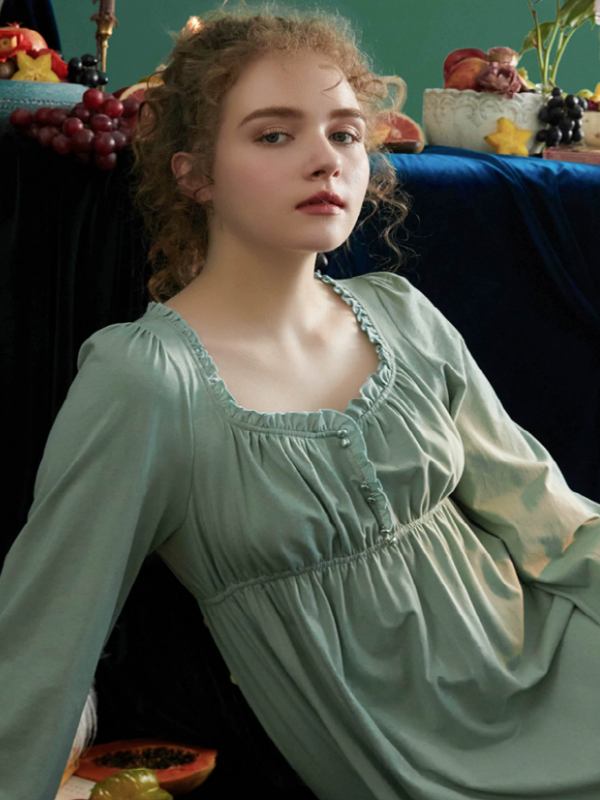 Emerald Elegance Story Nightgown