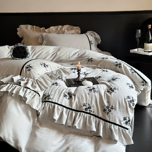 Vintage Blossom Nightfall Bedding Set