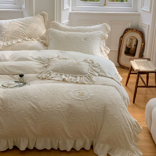 French Palace Velvet Bedding Set