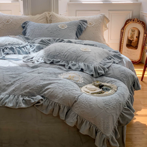 French Palace Velvet Bedding Set
