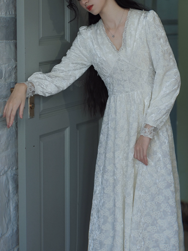 Swan Elegance Floral Dress
