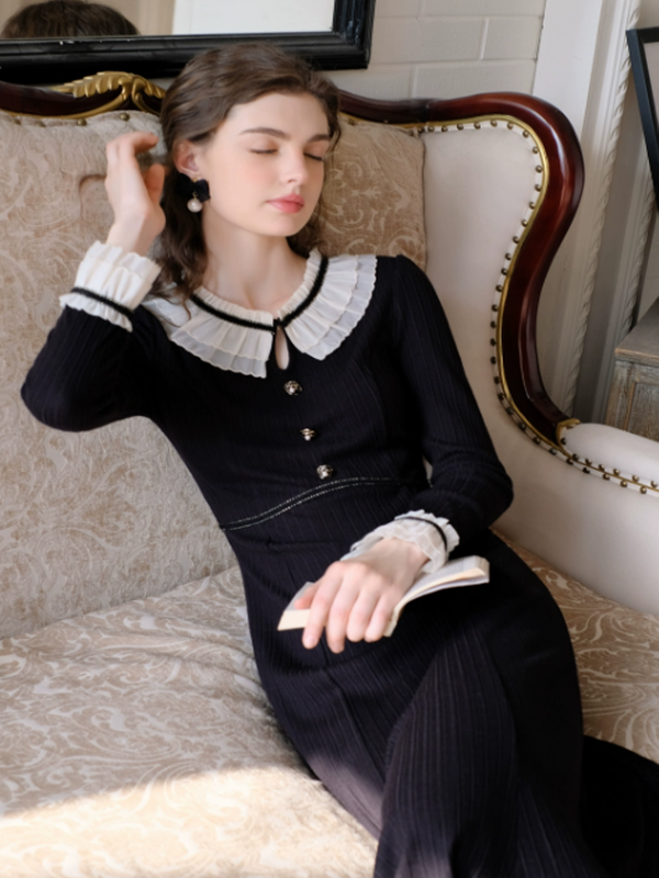 Elegant Frilled Noir Knit Dress