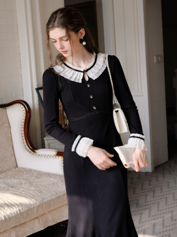 Elegant Frilled Noir Knit Dress