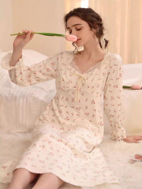 Rose Dreamer Nightgown