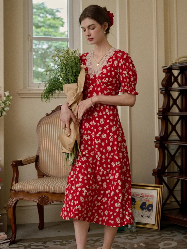 Vintage Elegance Red Floral Dress