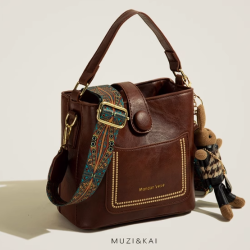 Retro Strap Crossbody Bucket Bag