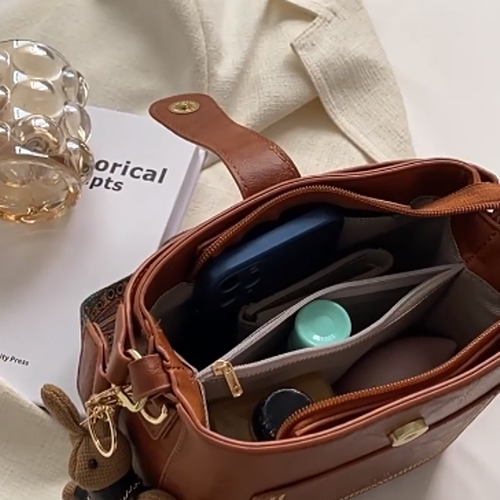 Retro Strap Crossbody Bucket Bag