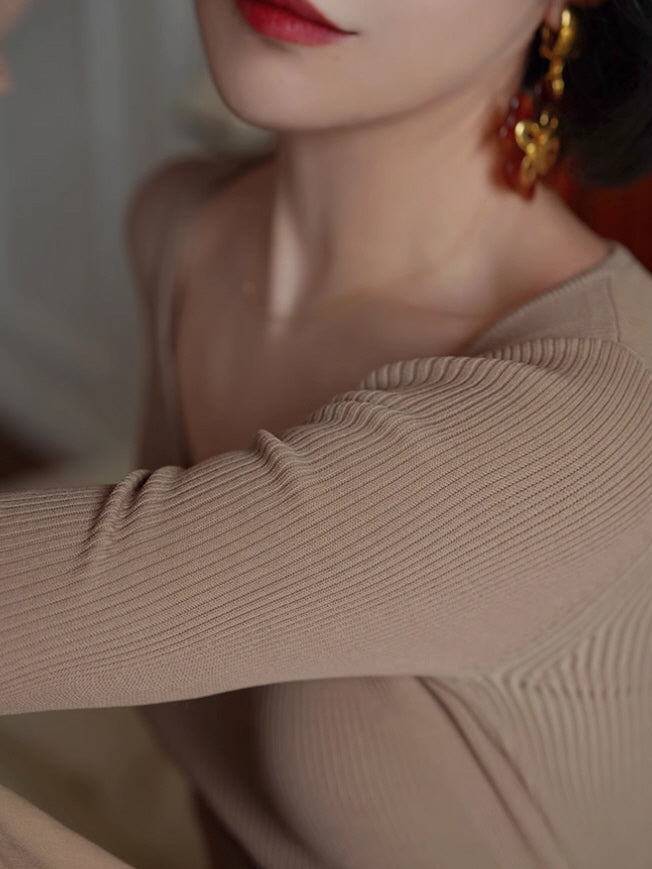 Vintage-Inspired Beige Knit and Chiffon Dress