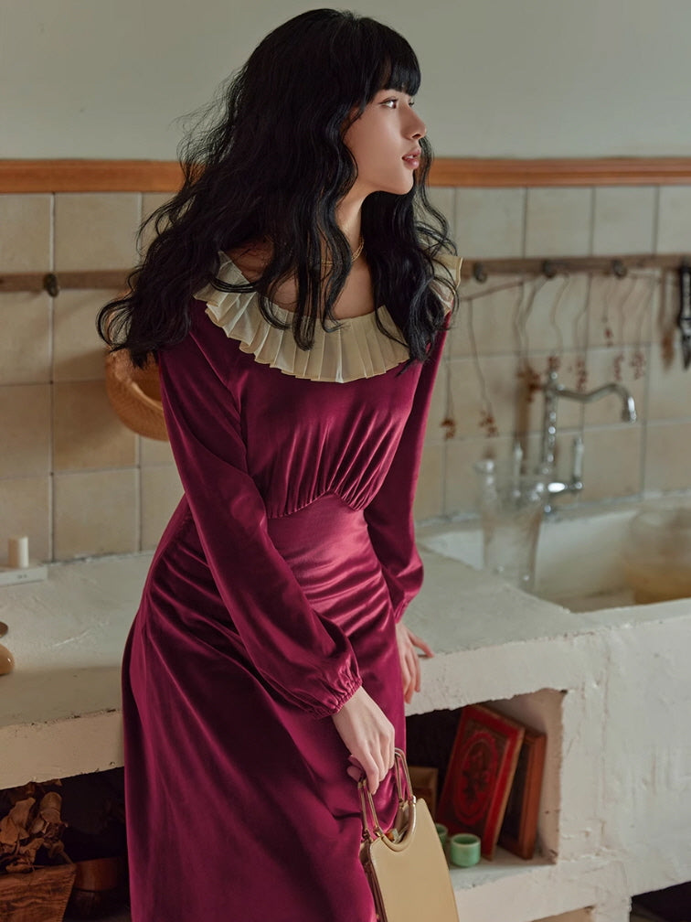 Victorian Lace Collar Velvet Dress