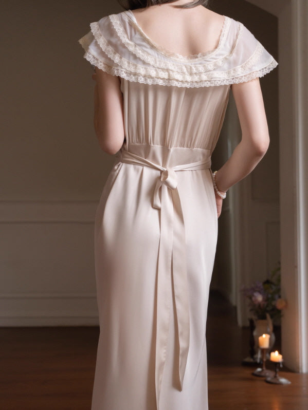 Victorian Lace Collar Cream Nightgown