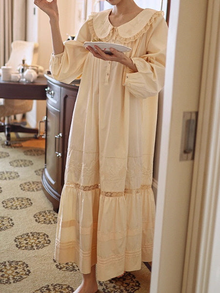 Cream Blossom Vintage Collar Long-Sleeve Nightgown