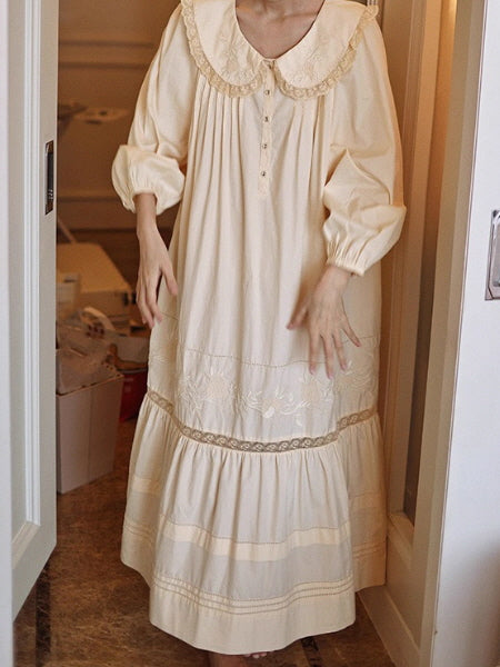 Cream Blossom Vintage Collar Long-Sleeve Nightgown