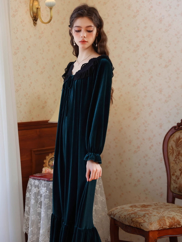 Retro Velvet Princess Nightgown