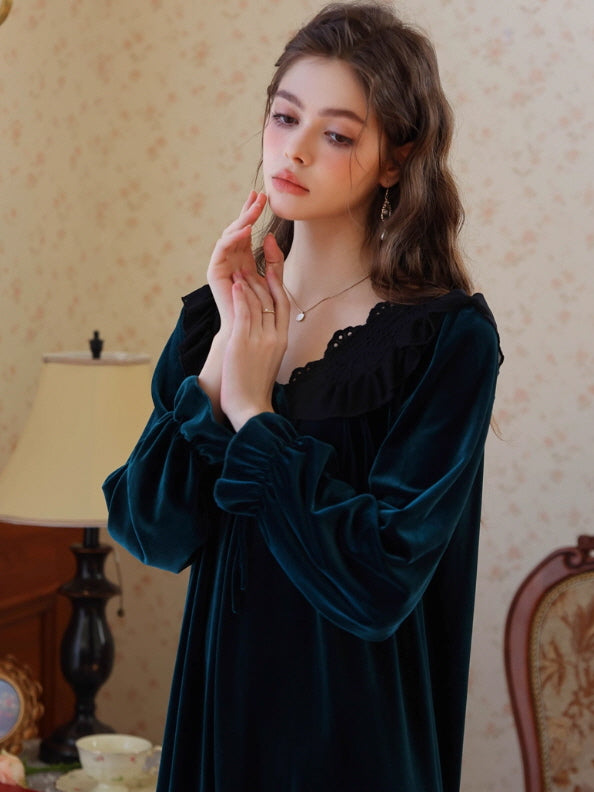 Retro Velvet Princess Nightgown