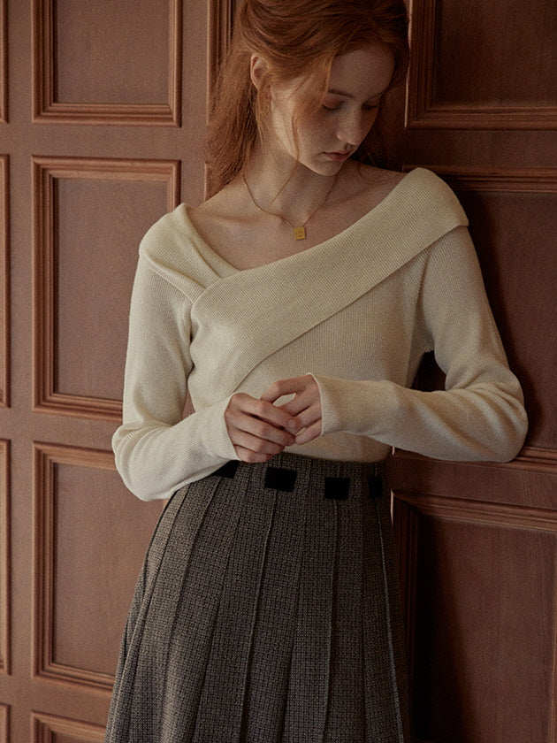 Elegant Off-Shoulder Wool Sweater