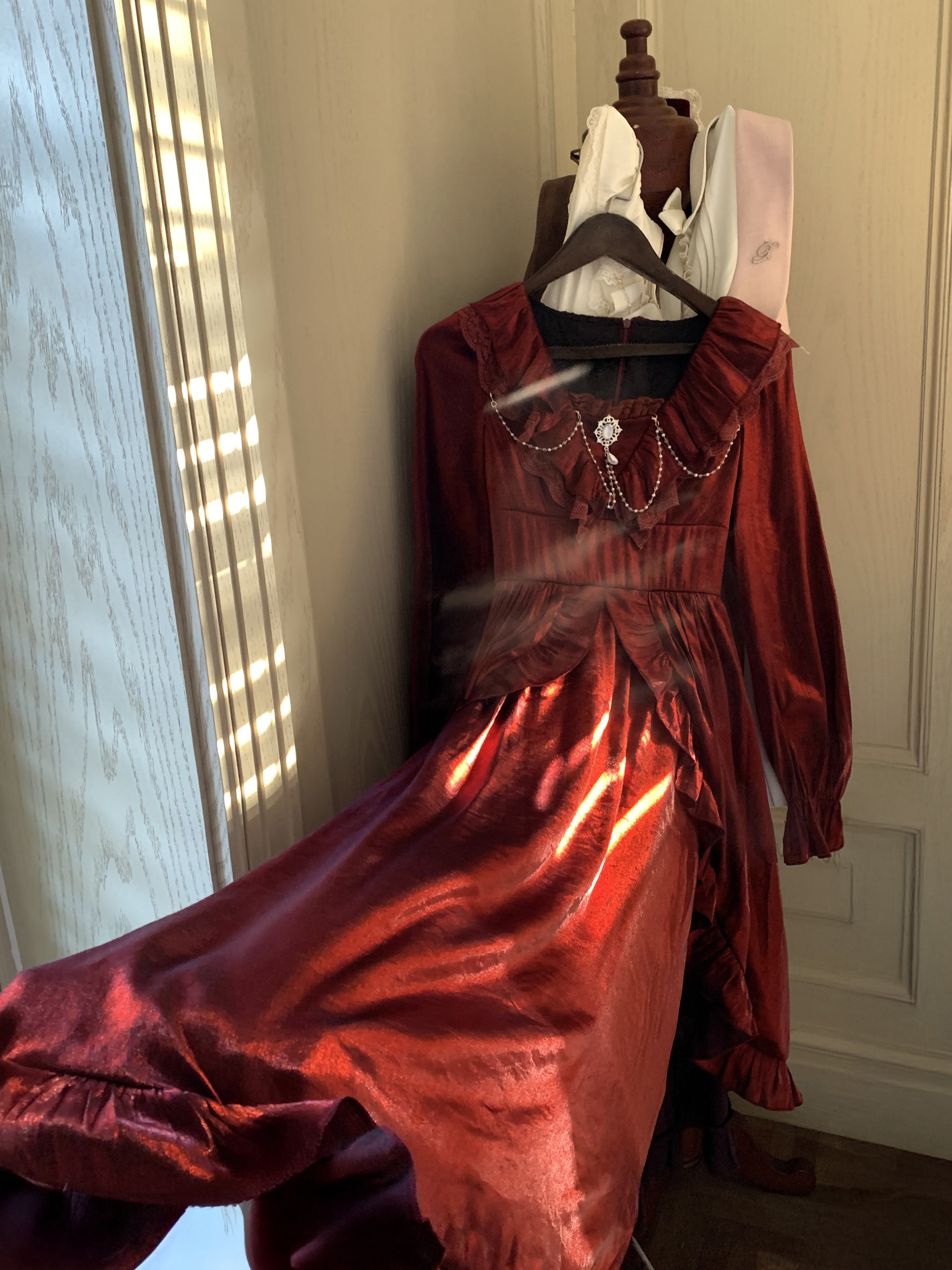 Romantic Shimmering Vintage Dress