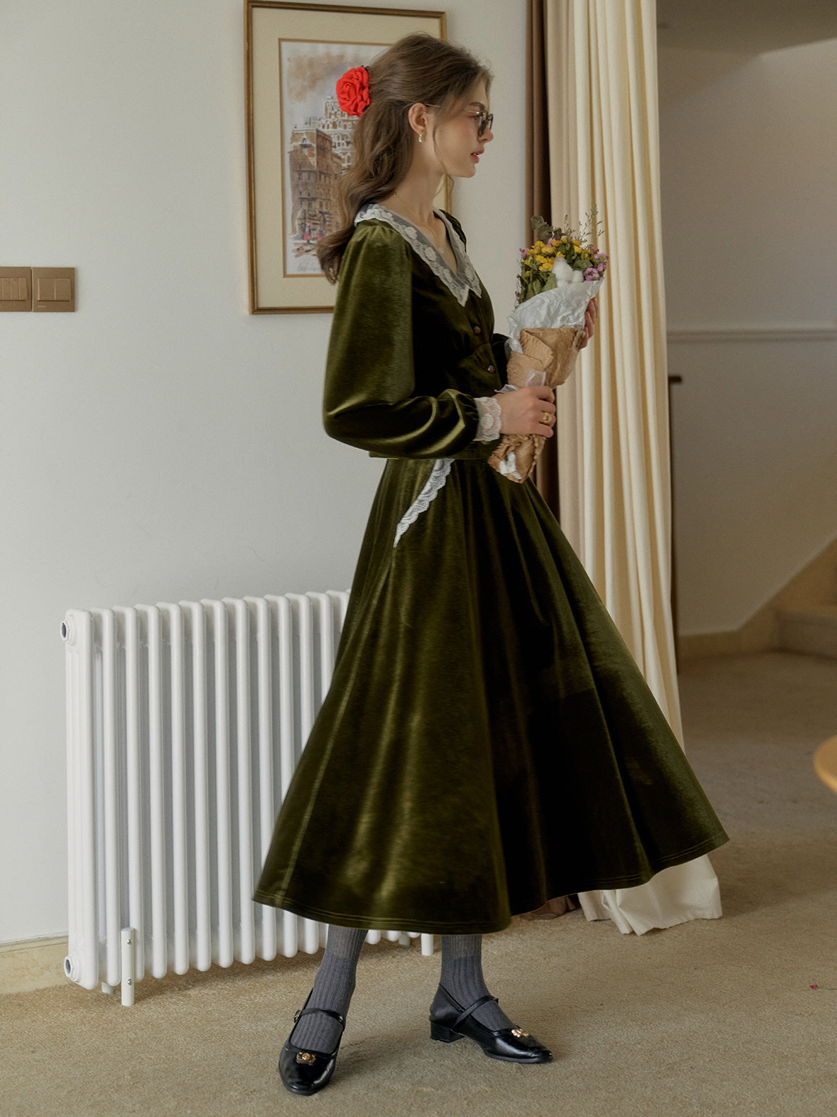 Elegant Green Velvet Flared Skirt