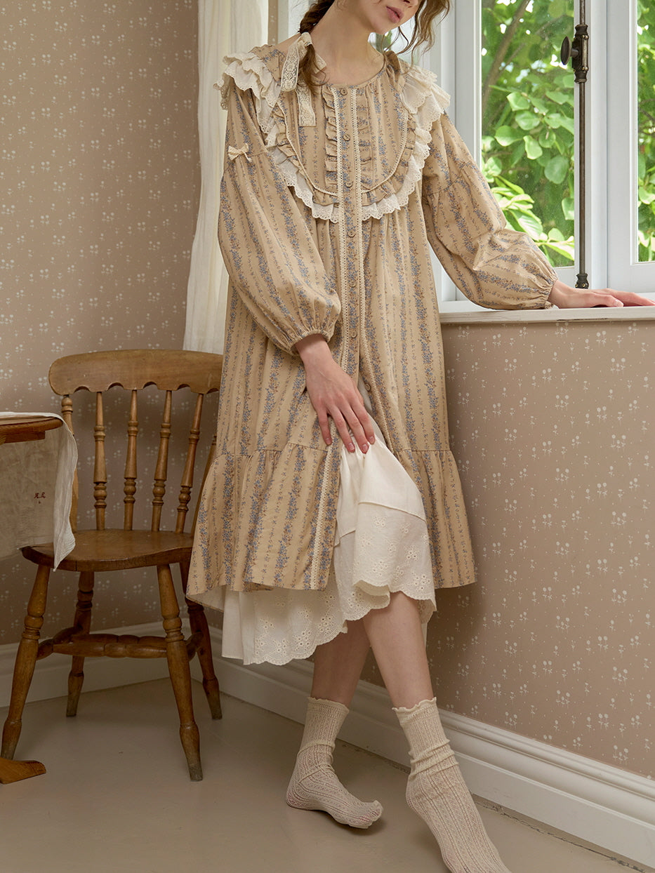 Vintage Lace-Trimmed Floral Nightgown