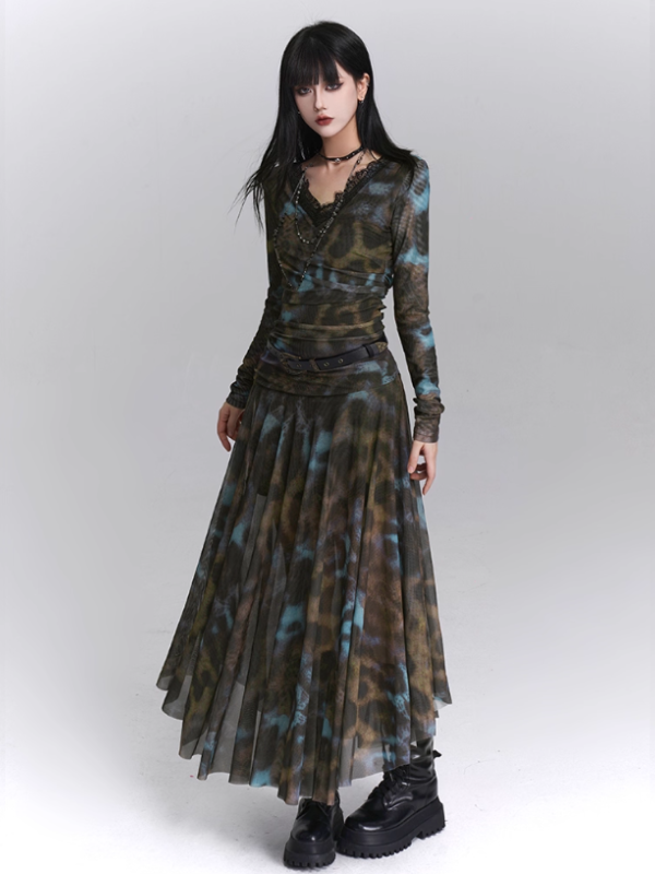 Forest Mist Lace Maxi Dress – Gothic Vintage Style – Dark Romantic Aesthetic