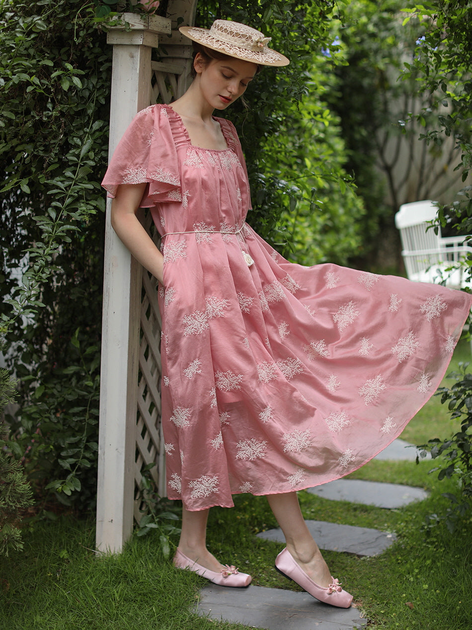 slim fit dress slacks 1920s Black and Gold Rose Lame Sheer Evening Dress main image 0