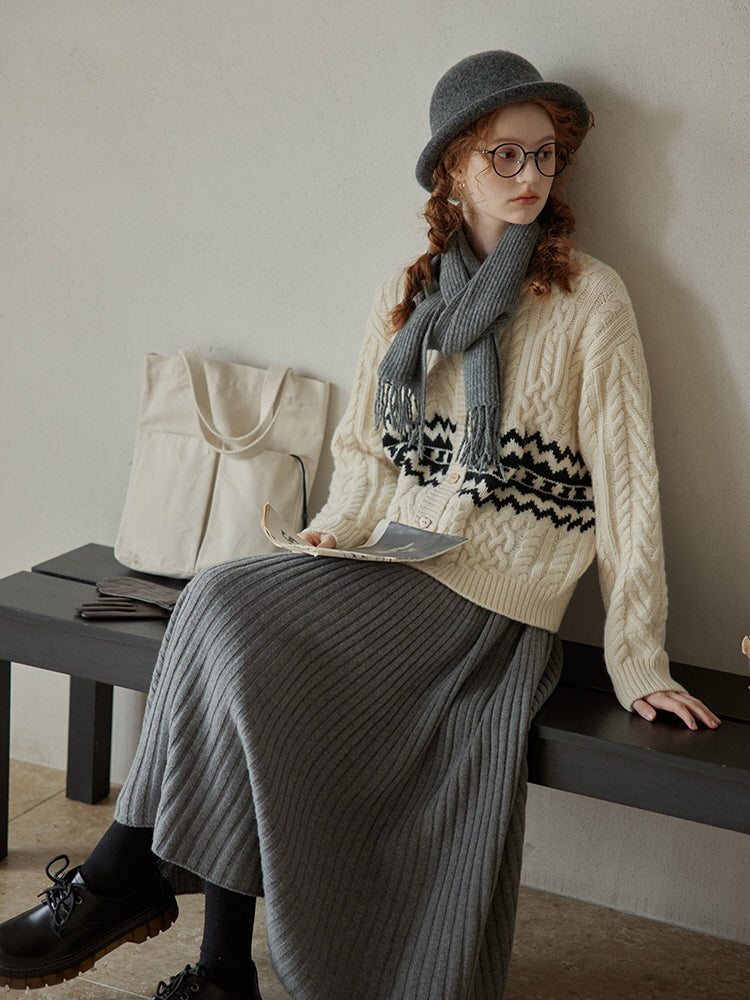 Geometric Pattern Vintage Cream Wool Cardigan