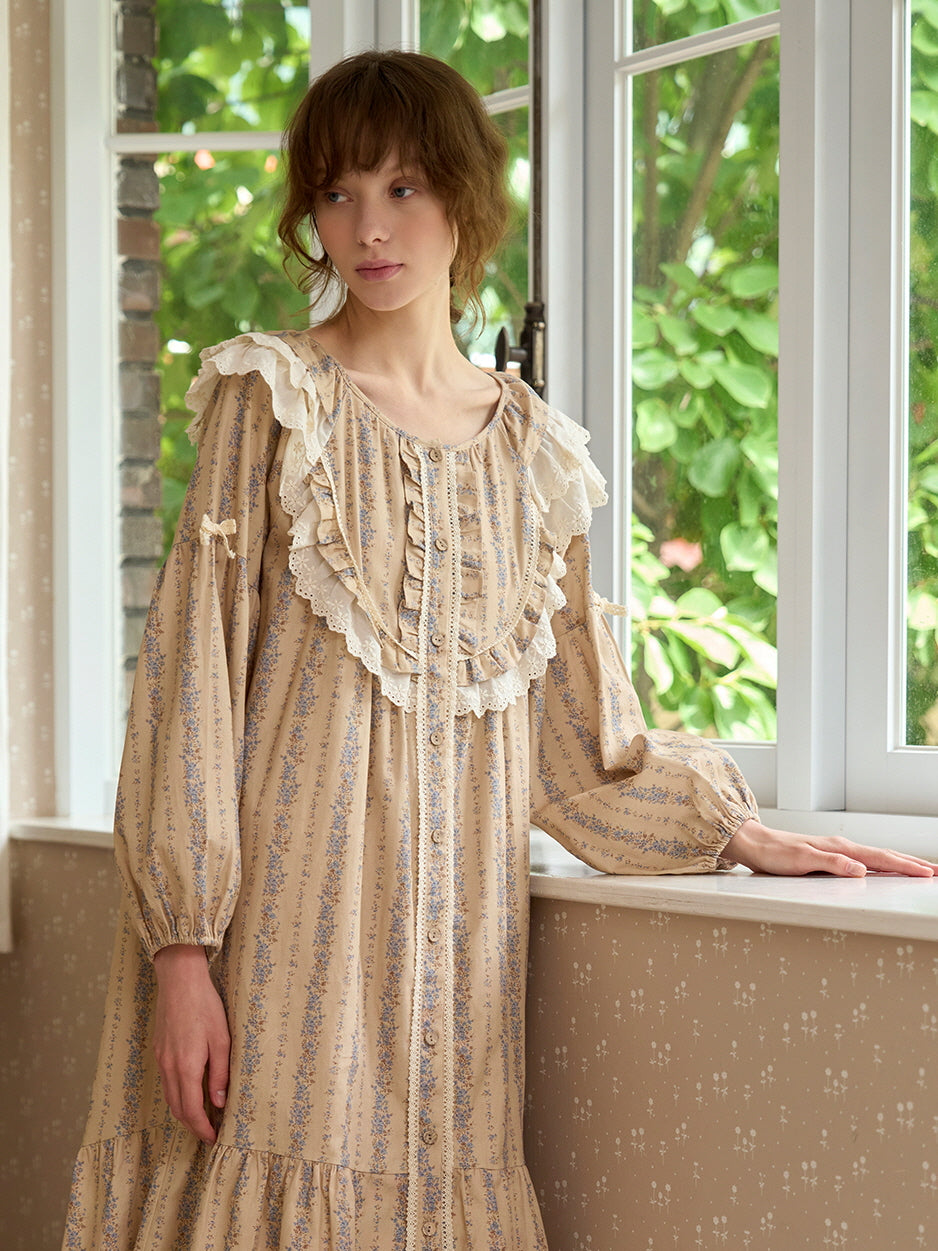 Vintage Lace-Trimmed Floral Nightgown