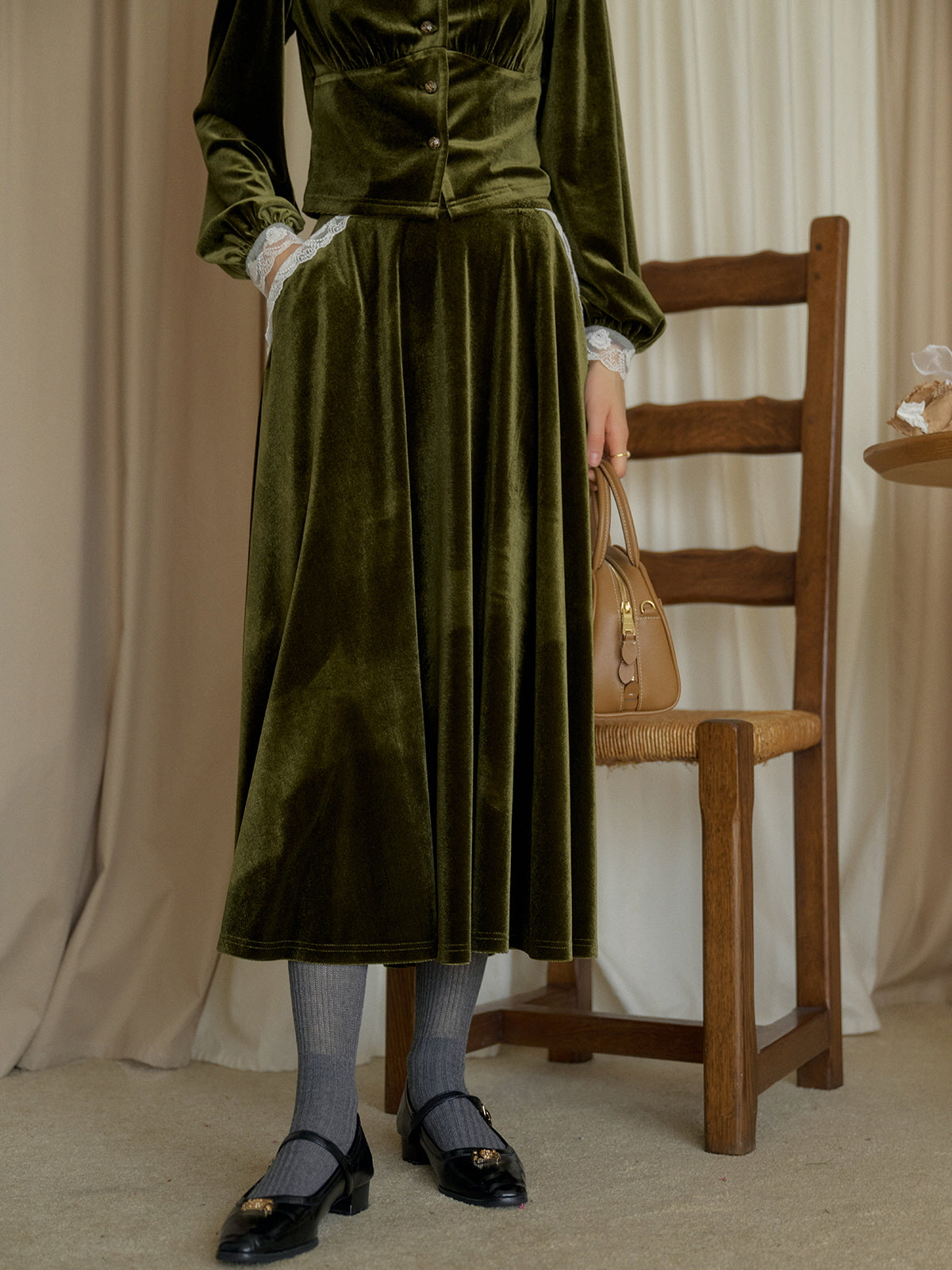 Elegant Green Velvet Flared Skirt