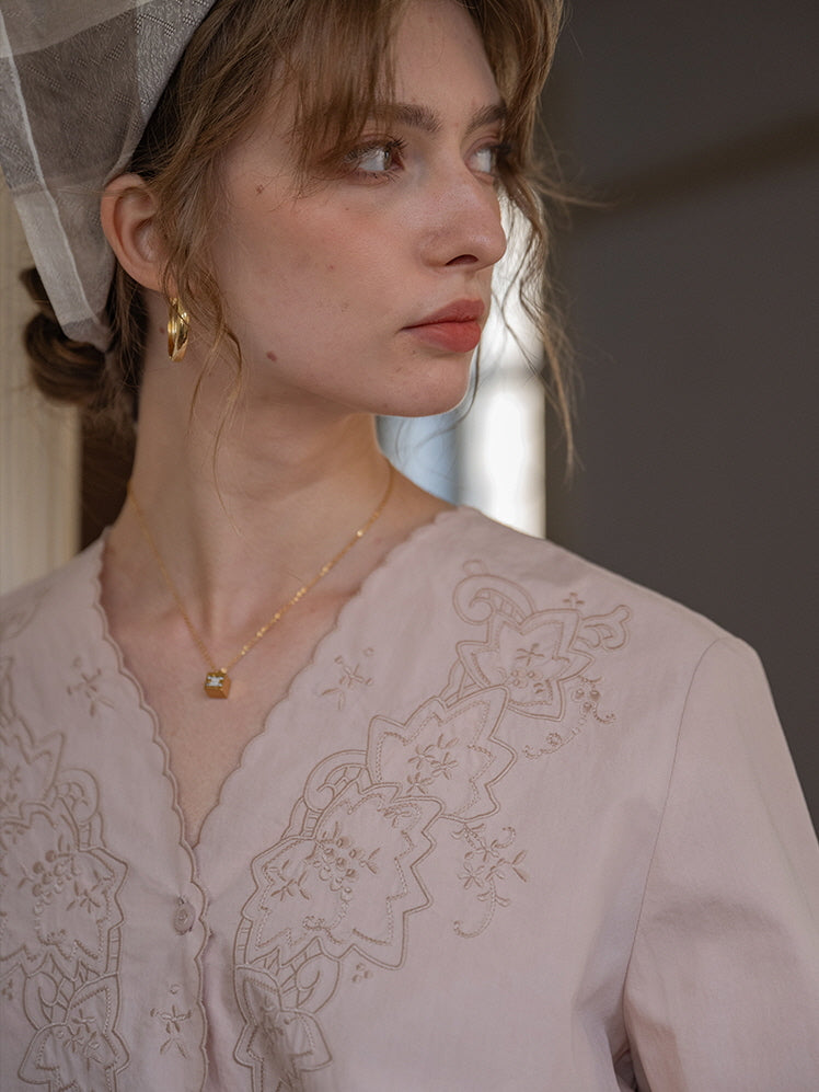 Scallop Embroidery Vintage Blouse