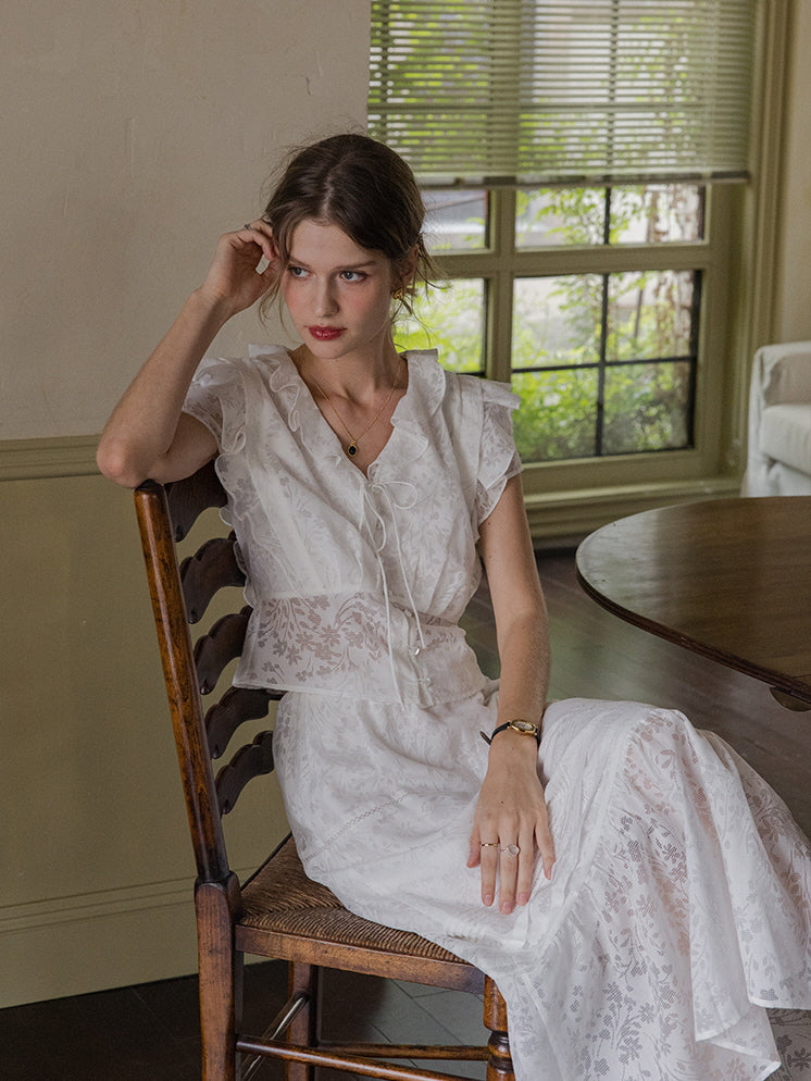 Amelila's Floral Breeze Blouse