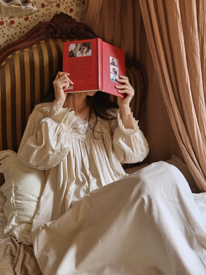 Vintage Cream Lace Collar Nightgown