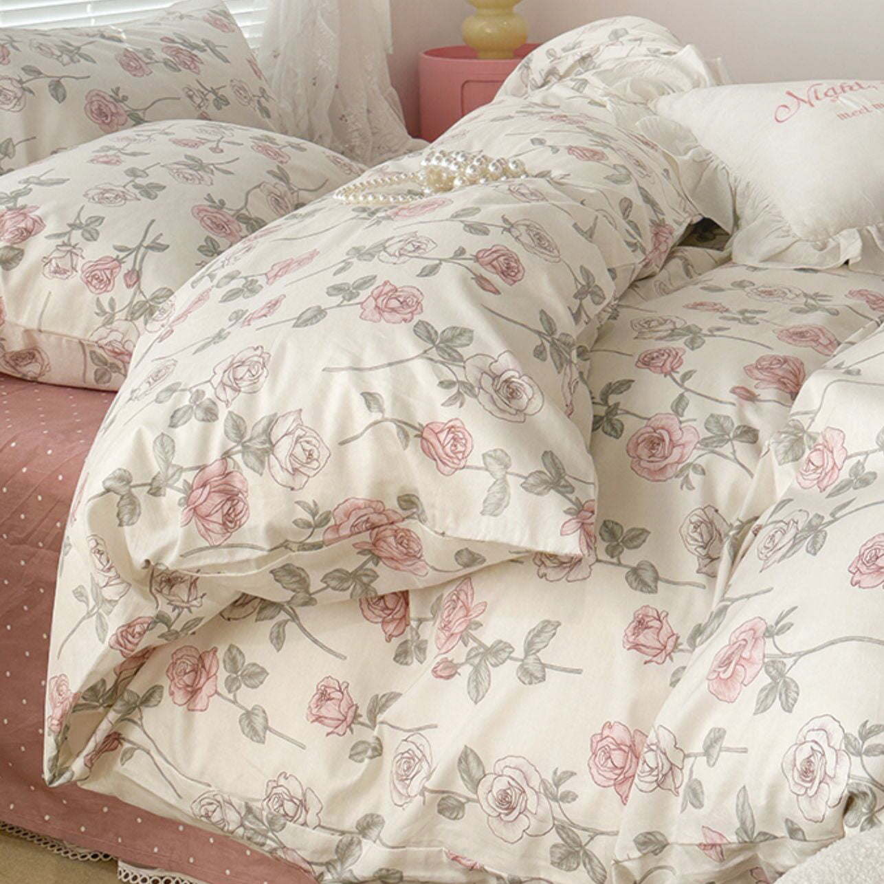 Retro Style Pink Rose Bedding Set