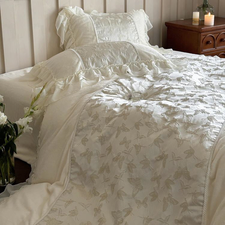 Butterfly Embroidered Velvet Bedding Set